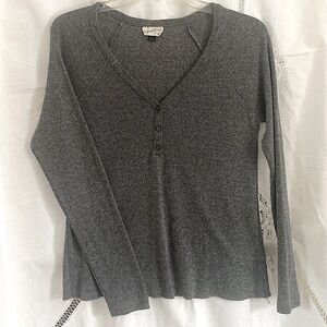 Universal Thread V-neck sweater